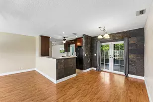 301 SE 3rd St, Deerfield Beach, FL 33441 - Photo 9