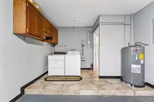301 SE 3rd St, Deerfield Beach, FL 33441 - Photo 23