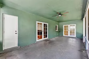 301 SE 3rd St, Deerfield Beach, FL 33441 - Photo 27