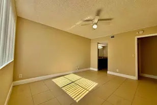 9901 Westview Dr, Coral Springs, FL 33076 - Photo 7