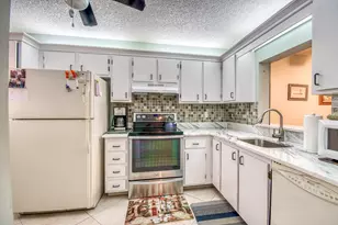 2945 SW 22nd Ave, Delray Beach, FL 33445 - Photo 9