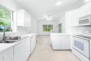 7880 Laina Ln, Boynton Beach, FL 33437 - Photo 23
