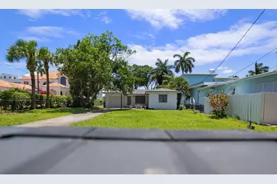 1725 N Lakeside Drive, Lake Worth, FL 33460 - Photo 27