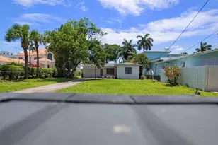 1725 N Lakeside Dr, Lake Worth, FL 33460 - Photo 27