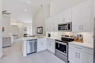 802 Sabal Palm Ln, Palm Beach Gardens, FL 33418 - Photo 9