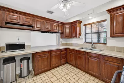 2060 Tropic Isle, Lauderdale by the Sea, FL 33062 - Photo 17