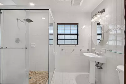 2060 Tropic Isle, Lauderdale by the Sea, FL 33062 - Photo 27