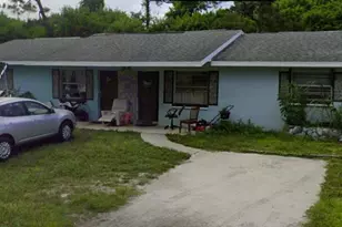 808 N Lake Dr, Fort Pierce, FL 34982 - Photo 1