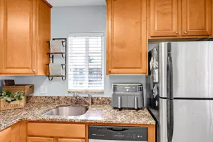 410 SW 15th St, Pompano Beach, FL 33060 - Photo 11