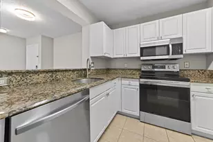 2711 Ocean Club Blvd, Hollywood, FL 33019 - Photo 9