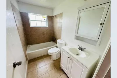 6400 NW 30th Street, Sunrise, FL 33313 - Photo 9