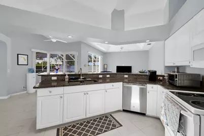 521 Cypress Circle, Tequesta, FL 33469 - Photo 7