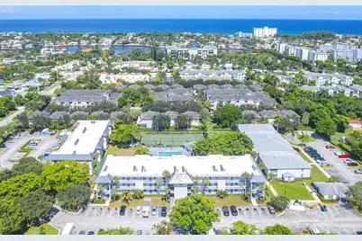 240 SE 10th Street, Delray Beach, FL 33483 - Photo 1