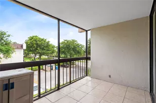 8429 Forest Hills Dr, Coral Springs, FL 33065 - Photo 23