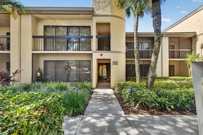 9460 Meadowood Drive #104, Fort Pierce, FL 34951 - Photo 5