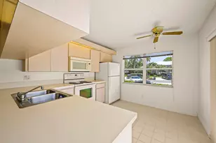 2927 SW Lakemont Pl, Palm City, FL 34990 - Photo 11
