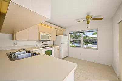 2927 SW Lakemont Place, Palm City, FL 34990 - Photo 11