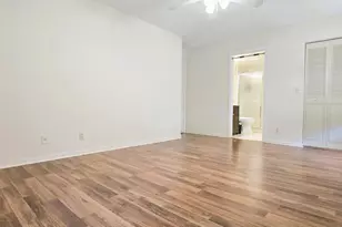 1013 Green Pine Blvd, West Palm Beach, FL 33409 - Photo 9