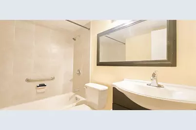 1013 Green Pine Boulevard #H2, West Palm Beach, FL 33409 - Photo 5