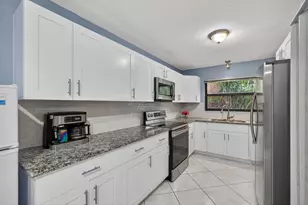 2399 Lena Ln, West Palm Beach, FL 33415 - Photo 13