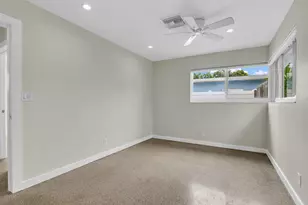 909 SE 16th Pl, Deerfield Beach, FL 33441 - Photo 17