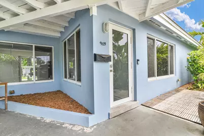 909 SE 16 Place, Deerfield Beach, FL 33441 - Photo 3