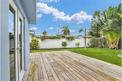 909 SE 16 Place, Deerfield Beach, FL 33441 - Photo 25