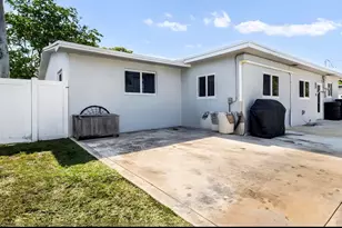 542 NW 47th Ave, Plantation, FL 33317 - Photo 27