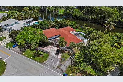 11401 W Biscayne Canal Road, Miami, FL 33161 - Photo 9