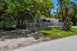 11401 W Biscayne Canal Rd, Miami, FL 33161 - Photo 11