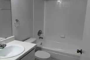 2647 NW 33rd St, Oakland Park, FL 33309 - Photo 15