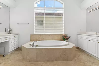 8102 Valhalla Drive, Delray Beach, FL 33446 - Photo 19