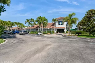 805 Harbour Pointe Way, Greenacres, FL 33413 - Photo 17