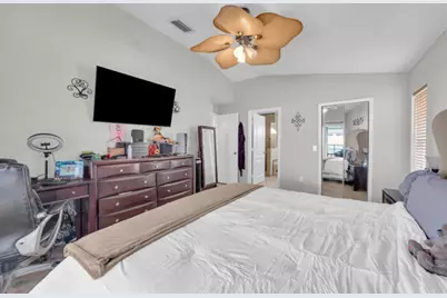 844 SW Hamberland Avenue, Port Saint Lucie, FL 34953 - Photo 17