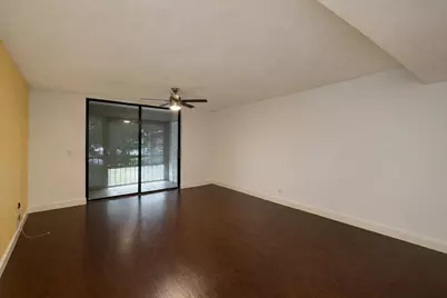 5220 Las Verdes Circle #220, Delray Beach, FL 33484 - Photo 3