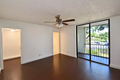 5220 Las Verdes Circle #220, Delray Beach, FL 33484 - Photo 7