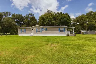 945 NE 28th Ave, Okeechobee, FL 34972 - Photo 1