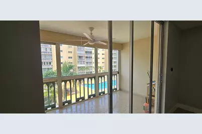 421 NE 14th Avenue #302, Hallandale Beach, FL 33009 - Photo 11