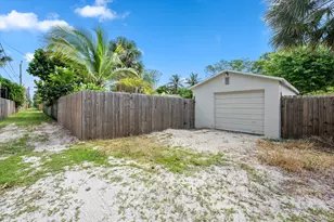 611 N Palmway, Lake Worth Beach, FL 33460 - Photo 23