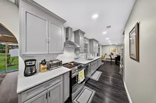 2341 SE West Blackwell Dr, Port Saint Lucie, FL 34952 - Photo 9