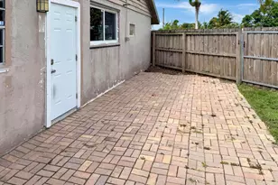 752 Orchid Dr, Royal Palm Beach, FL 33411 - Photo 25