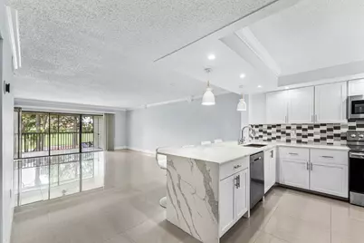 12926 Briarlake Drive #201, Palm Beach Gardens, FL 33418 - Photo 5