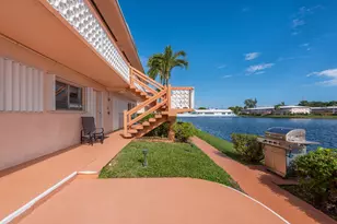 925 SW 11th Ave, Hallandale Beach, FL 33009 - Photo 23