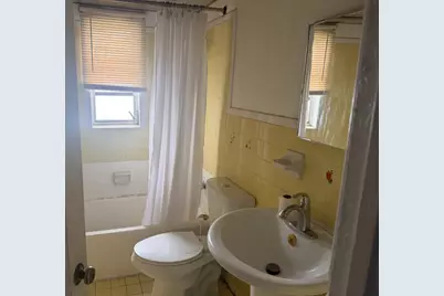 88 NW 18th Avenue, Miami, FL 33125 - Photo 7
