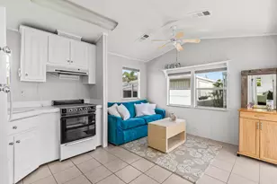 12 Hibiscus Dr, Briny Breezes, FL 33435 - Photo 5