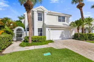 22 Selby Ln, Palm Beach Gardens, FL 33418 - Photo 1