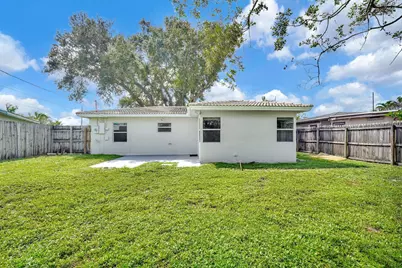 261 NE 45th Street, Oakland Park, FL 33334 - Photo 45