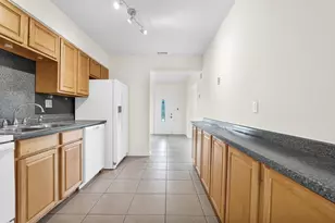 261 NE 45th St, Oakland Park, FL 33334 - Photo 21
