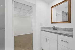 261 NE 45th St, Oakland Park, FL 33334 - Photo 19