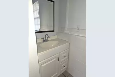 814 Poplar Drive #B, Lake Park, FL 33403 - Photo 5